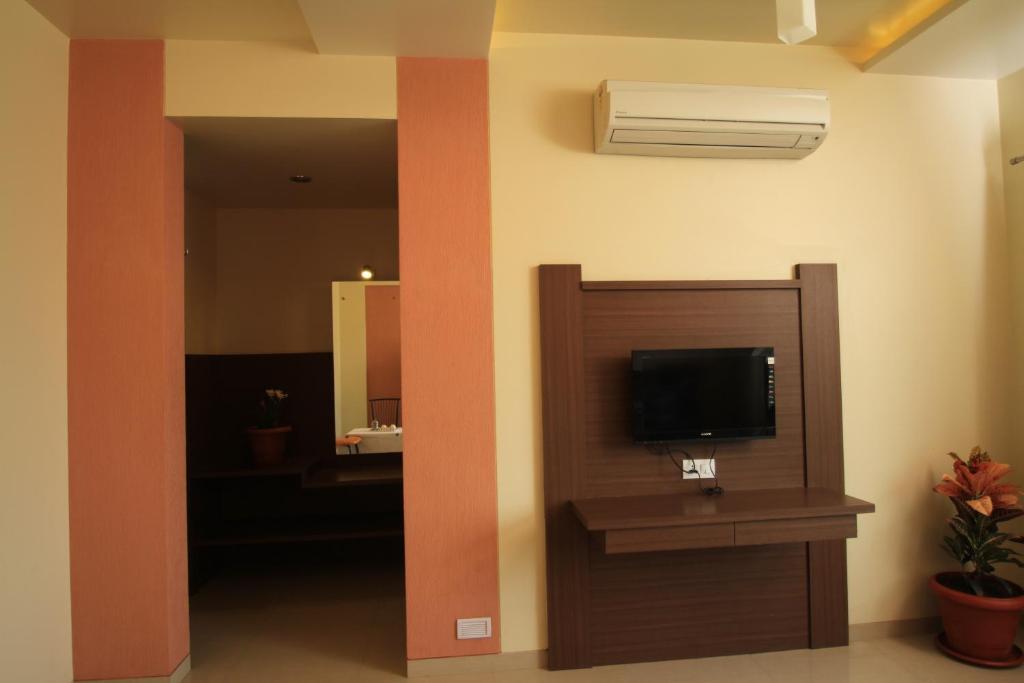 Hotel Sai Smaran Shirdi Phòng bức ảnh