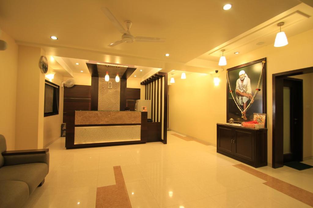 Hotel Sai Smaran Shirdi Ngoại thất bức ảnh