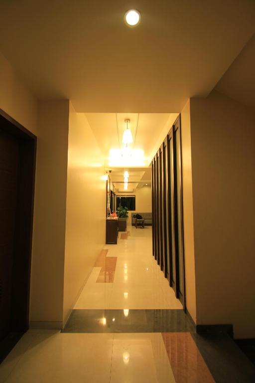 Hotel Sai Smaran Shirdi Ngoại thất bức ảnh